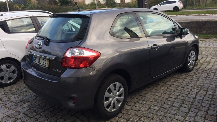 Toyota Auris 4-4D