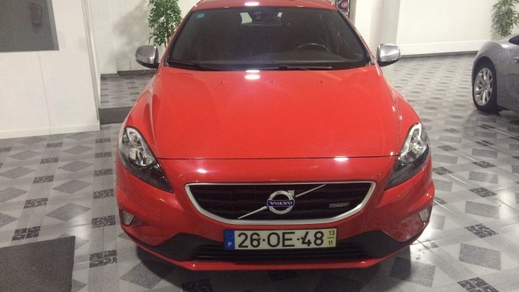 Volvo V40 D2 R-Design Momentum