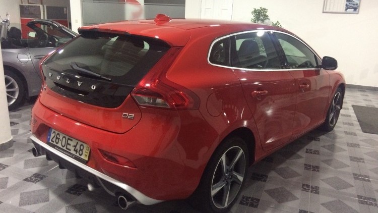 Volvo V40 D2 R-Design Momentum