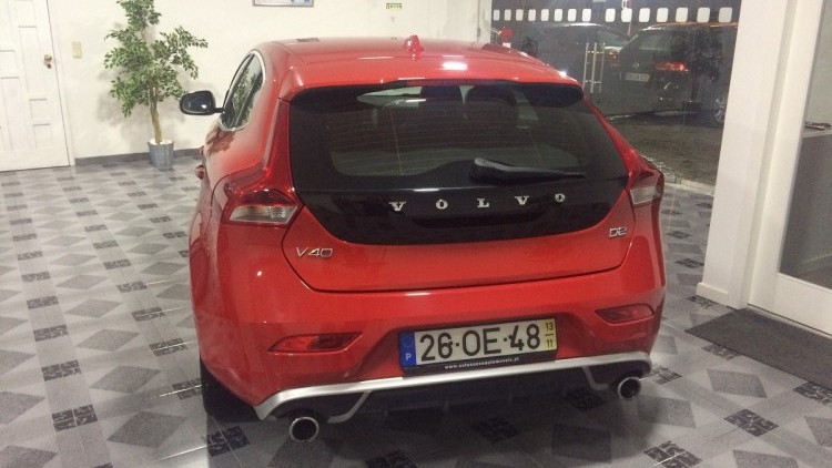 Volvo V40 D2 R-Design Momentum