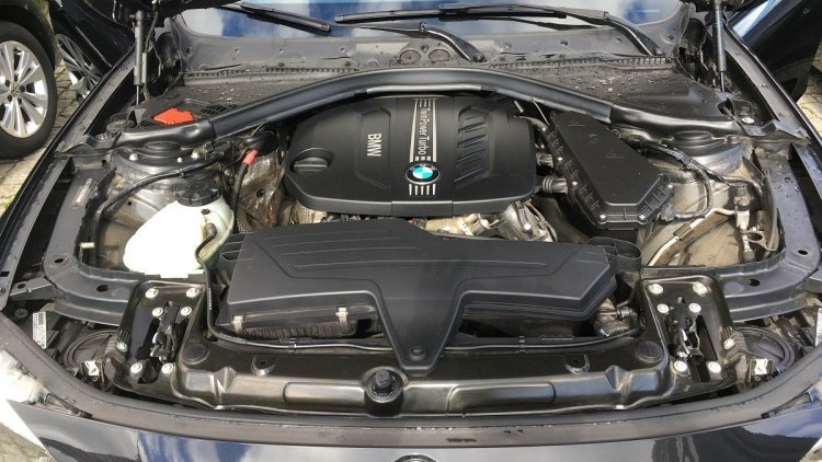 BMW S&eacute;rie 3 - 318 Touring Line Sport