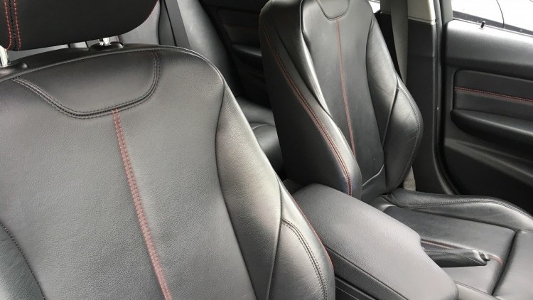 BMW S&eacute;rie 3 - 318 Touring Line Sport