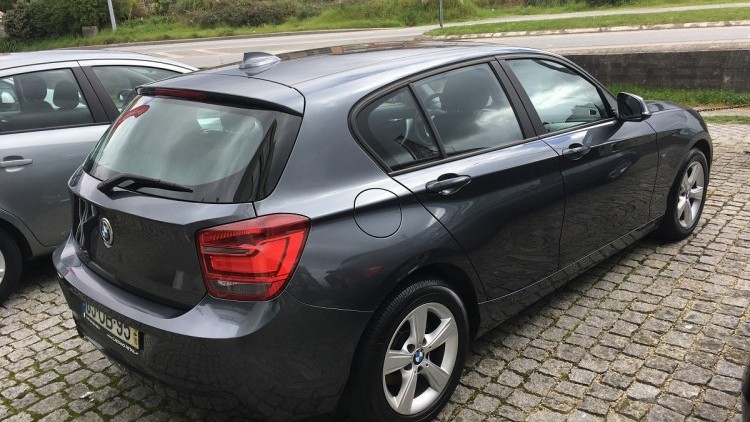 BMW S&eacute;rie 1 - 116 2.0 Line Sport