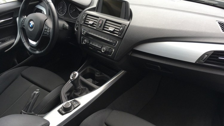 BMW S&eacute;rie 1 - 116 2.0 Line Sport