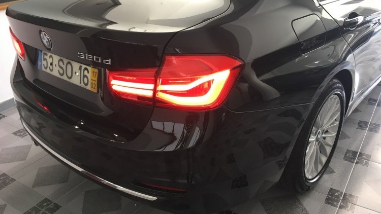 BMW S&eacute;rie 3 - 320 320d Line Luxury AUTO 190CV