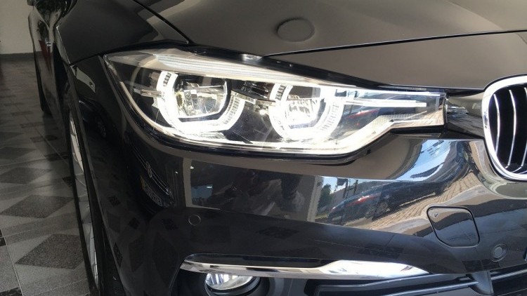 BMW S&eacute;rie 3 - 320 320d Line Luxury AUTO 190CV