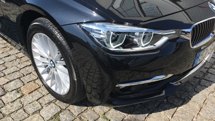 BMW S&eacute;rie 3 - 320 320d Line Luxury AUTO 190CV