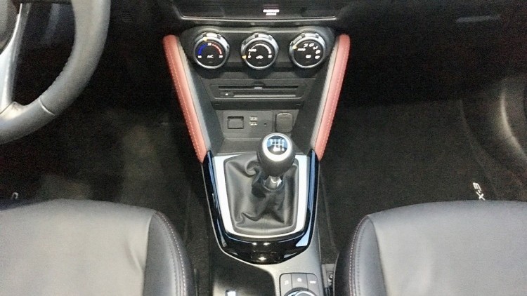 Mazda CX-3 1.5 Sky Exl HT L. White N