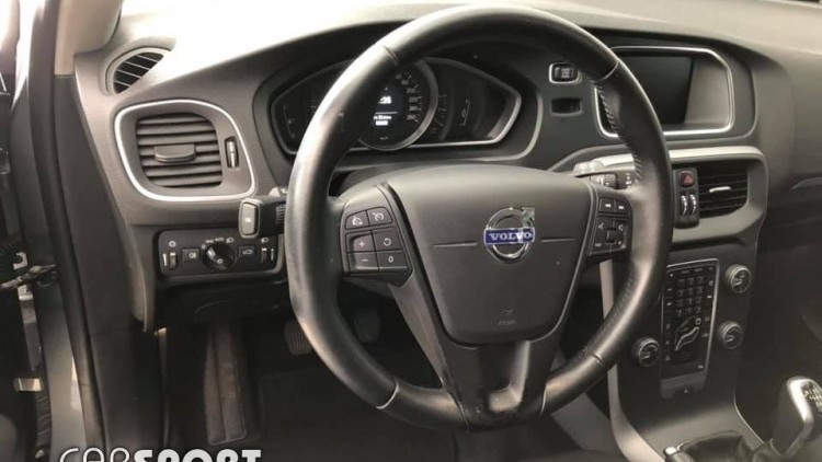 Volvo V40 Cross Country D2