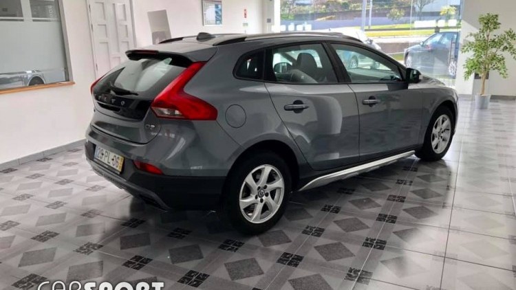 Volvo V40 Cross Country D2