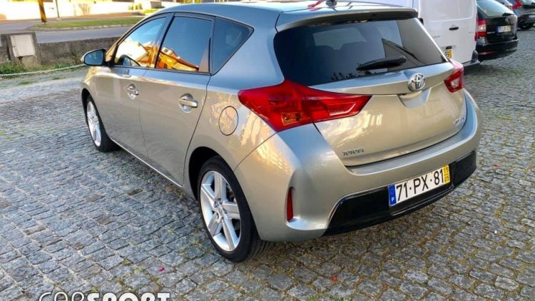 Toyota Auris D-4D