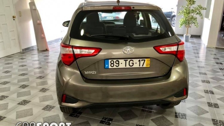 Toyota Yaris 1.0