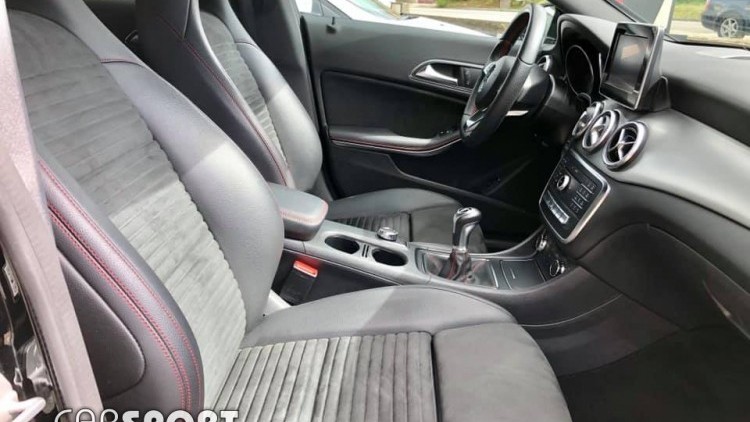 Mercedes-Benz Classe CLA 180 AMG