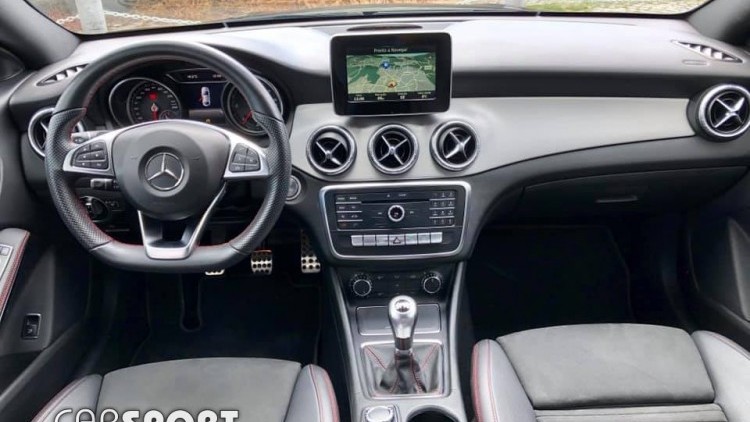 Mercedes-Benz Classe CLA 180 AMG