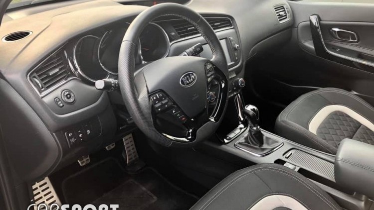 Kia Ceed 1.0 TURBO 120 CV GT LINE