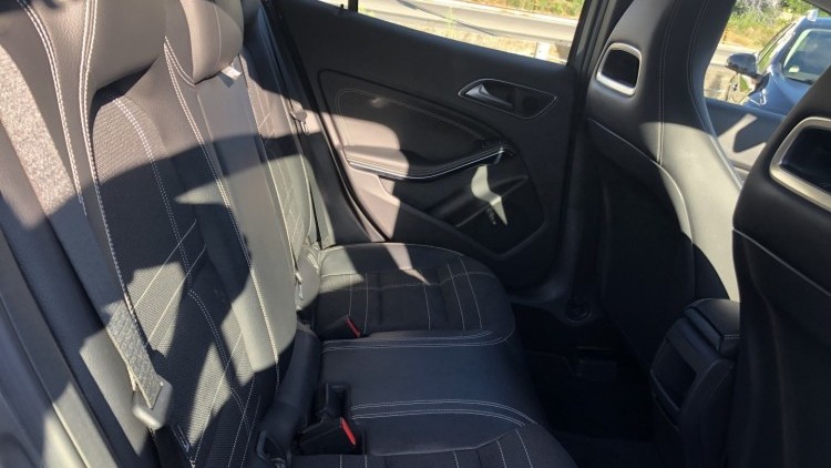 Mercedes-Benz Classe GLA 200 180 URBAN