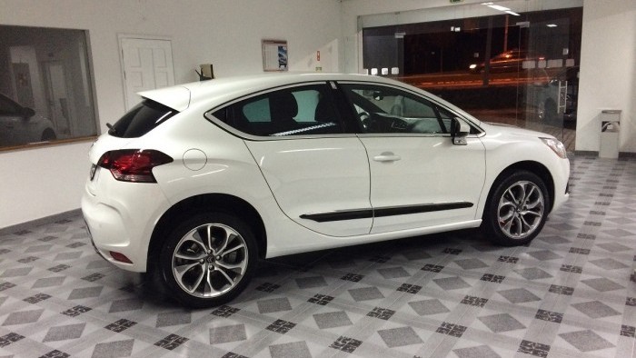 Citro&euml;n DS4 1.6 HDI 120CV SO CHIC