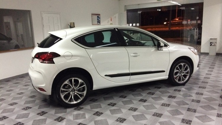 Citro&euml;n DS4 1.6 HDI 120CV SO CHIC