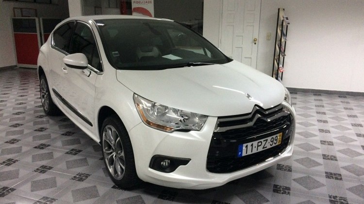 Citro&euml;n DS4 1.6 HDI 120CV SO CHIC