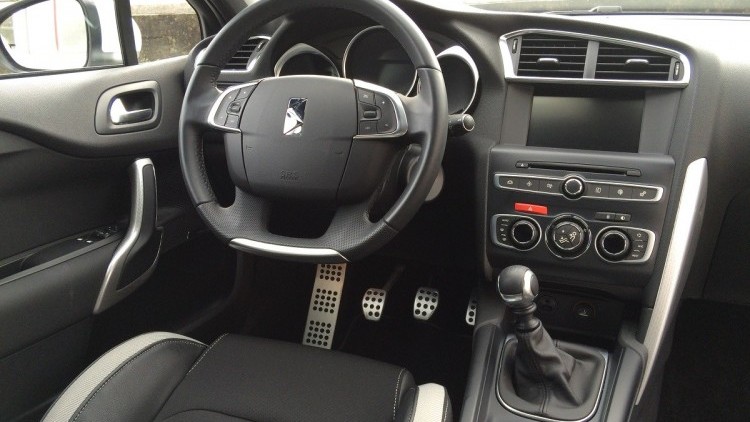 Citro&euml;n DS4 1.6 HDI 120CV SO CHIC