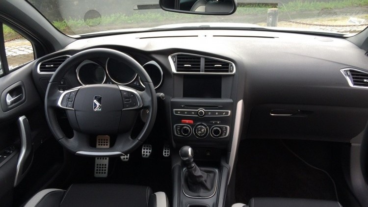 Citro&euml;n DS4 1.6 HDI 120CV SO CHIC