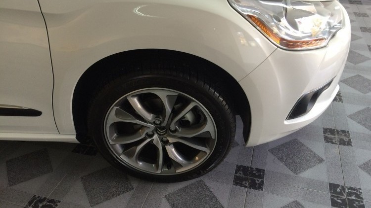 Citro&euml;n DS4 1.6 HDI 120CV SO CHIC