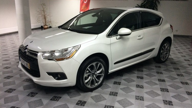 Citro&euml;n DS4 1.6 HDI 120CV SO CHIC